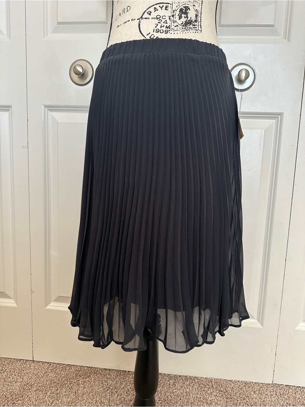 Maison Jules Black Pleated Midi Skirt Elastic Waist Pull On Womens M